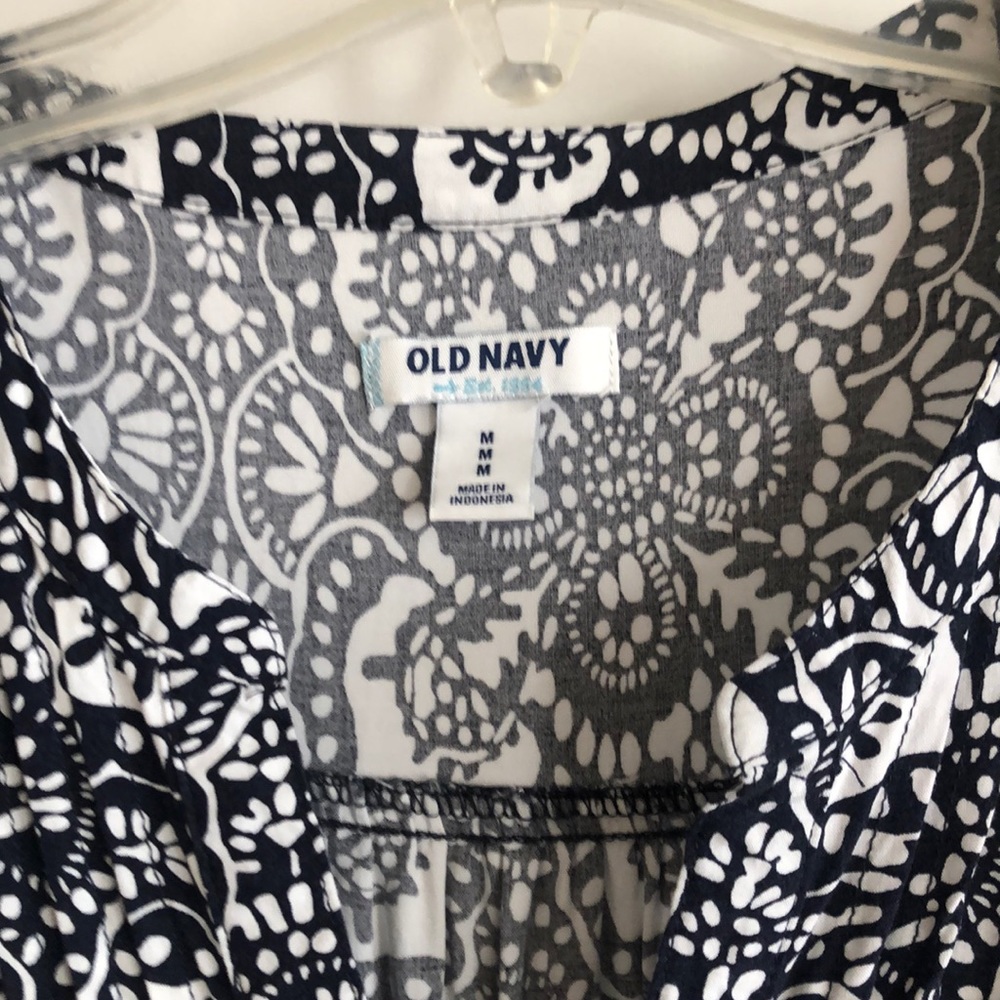S/L Old Navy floral navy dress. - Picture 3 of 3